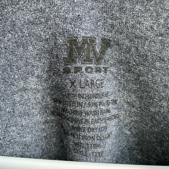 Martha’s Vineyard t- shirt - Picture 3 of 4